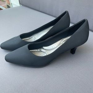 Abella Black Heels Never Worn!!!